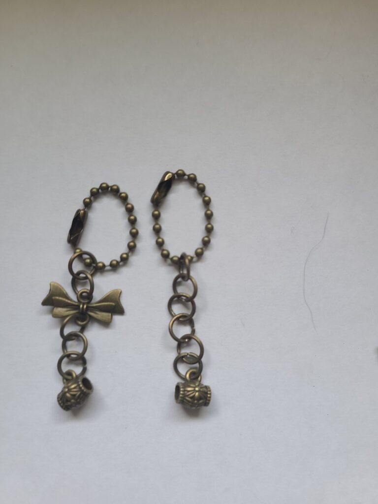 Specialty Stitch Markers - Ribbon and Key